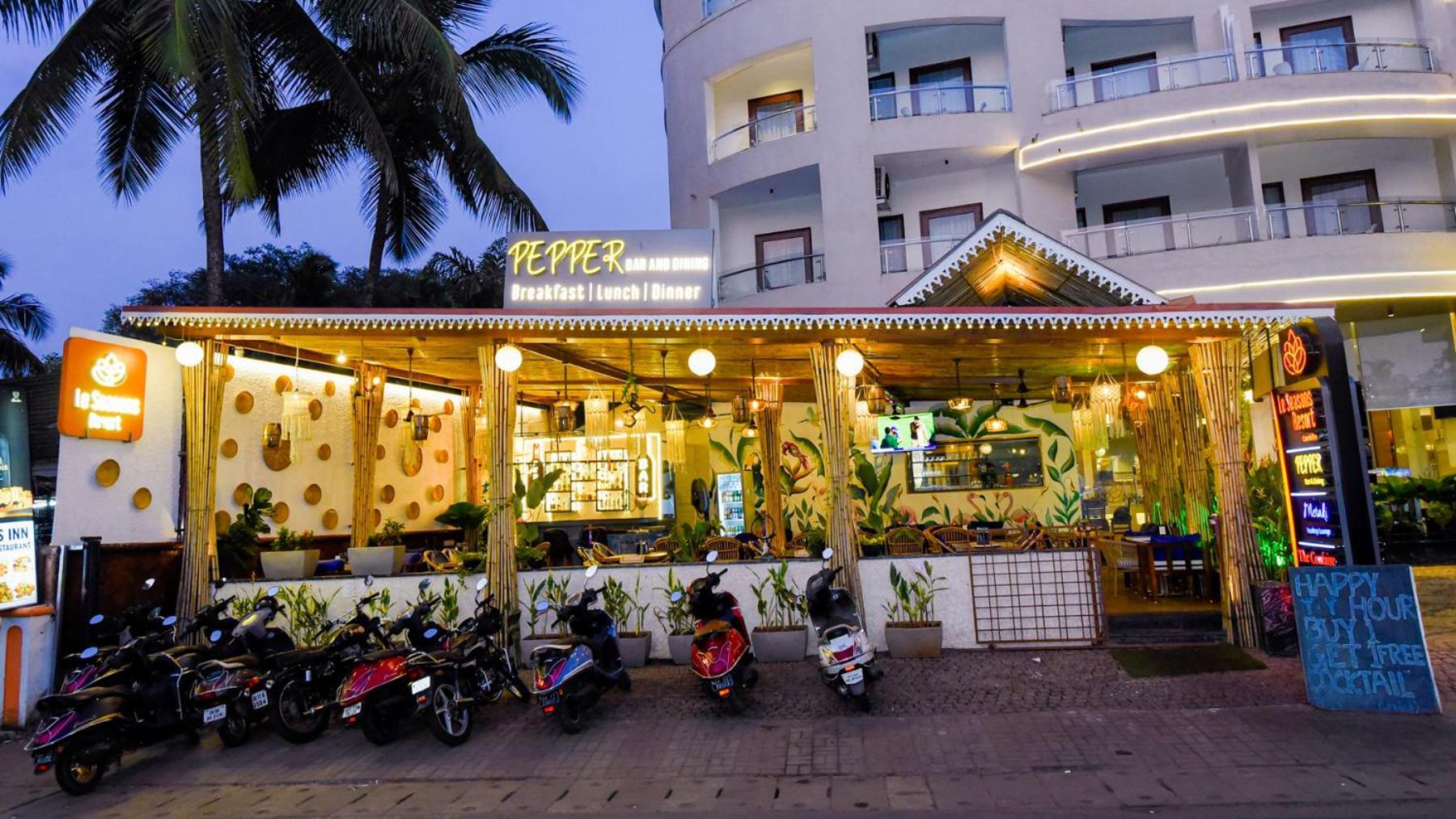 Le Seasons Resort Candolim Exterior photo